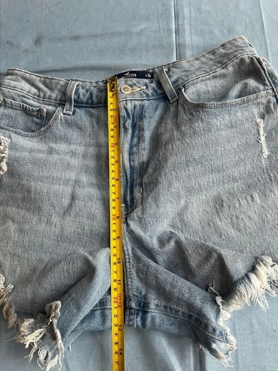 Hollister Ultra High Rise Mom Shorts 5” Sz 30/10 Light Wash Frayed Hem - Picture 4 of 8